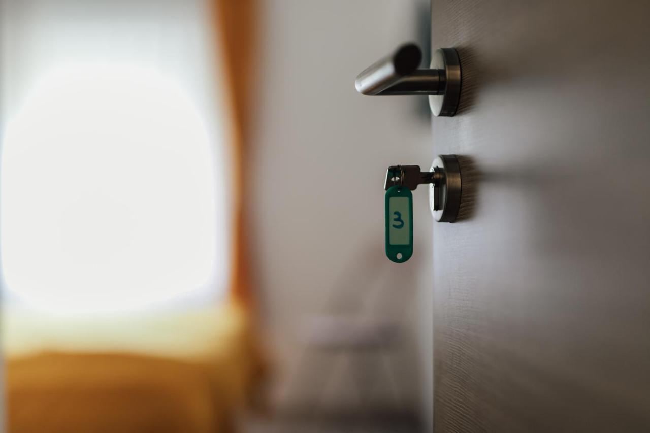 Krnjak Restoran I Sobe Savic Bed & Breakfast エクステリア 写真