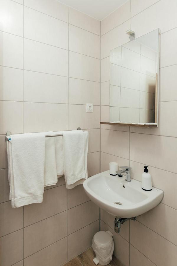 Krnjak Restoran I Sobe Savic Bed & Breakfast エクステリア 写真